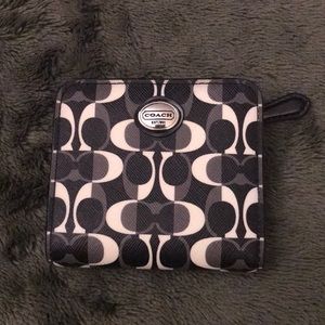 Beautiful coach black and white wallet!